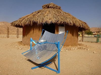 בקתה עם התפלת מים סולארית בכפר האוף גריד. קרדיט: אילת אילות אנרגיה מתחדשת