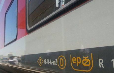 קרונות ראשונים המותאמים להפעלה חשמלית נמסרו לרכבת ישראל