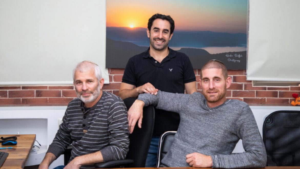 גולן סולאר חוצה את הגבול מניהול מערכות סולאריות לשיווק והפצה של ציוד וחוברת ל " רב בריח " בהקמת מרכז לוגיסטי בשווי של 15 מ' ש"ח