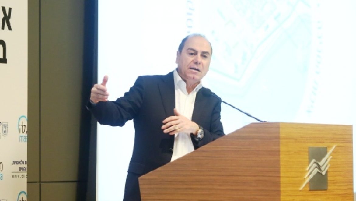 סילבן שלום: "חשוב שתהיה יותר תחרות, אבל גם שיהיה גז טבעי במשק הישראלי"