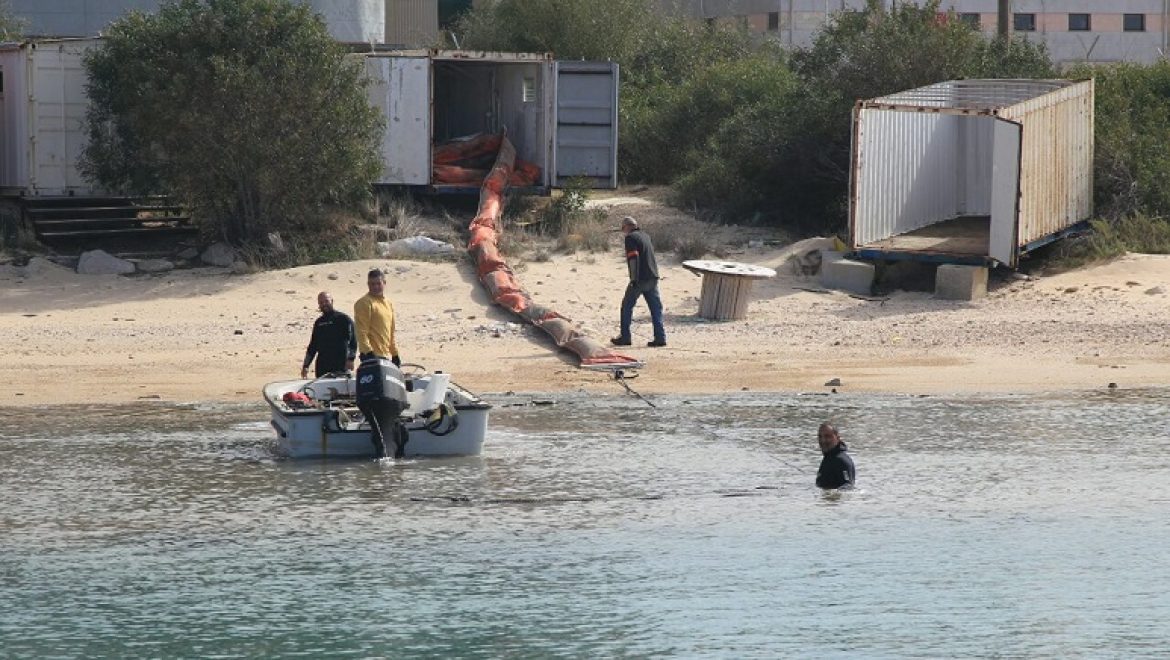 המשרד להגנת הסביבה יפתח בחקירה פלילית לאירוע זיהום הים מצינור הדלק של חברת החשמל