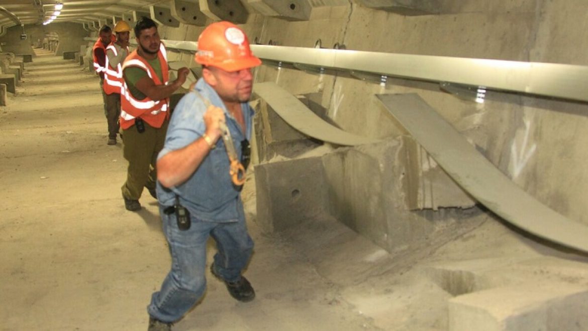 החורף מתקרב: חברת החשמל מטמינה כבלי מתח גבוה להבטחת האספקה לצפון