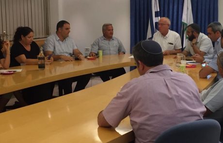 שר החקלאות חתם על תקנות המגבילות מעבר גזם למפחמות בשטחי הרשות הפלסטינית