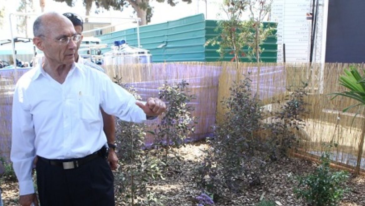 שר האנרגיה והמים חנך ביתן "גינון תואם אקלים" בתערוכת אגריטך
