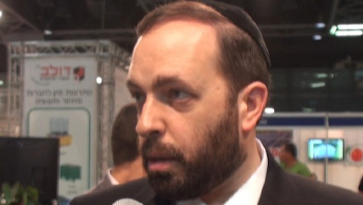 תערוכת קלינטק 2012: ראיון עם שר הבינוי והשיכון – צפו בוידאו