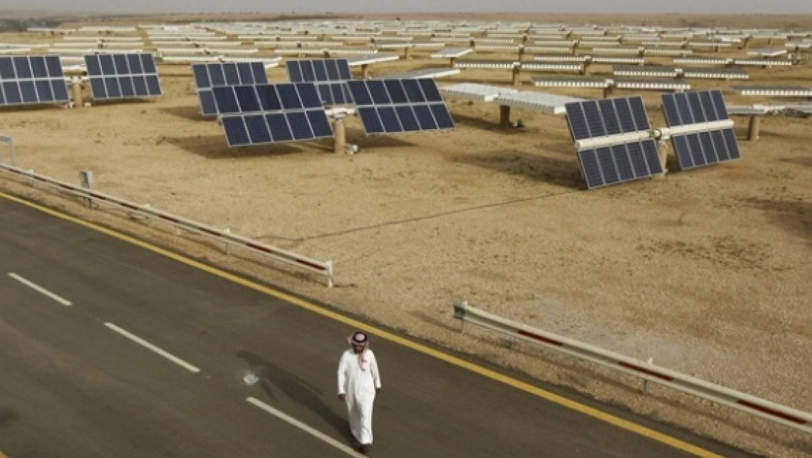 ירדן תתקין אנרגיה סולארית על כל 6,000 המסגדים במדינה