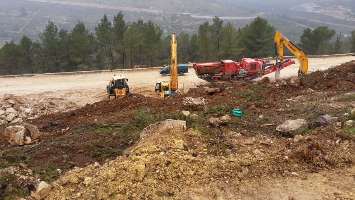 רשות הטבע והגנים החרימה ציוד מכני הנדסי לקבלן שפגע בערכי טבע מוגנים בירושלים