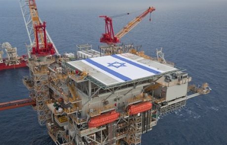 לנדאו: הסכם גזפרום-תמר מנוגד להסכמים שהושגו עם הממשלה