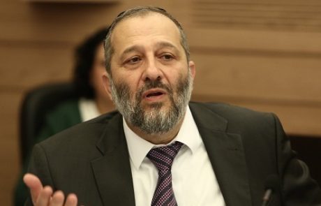 מתווה הגז יתעכב בכמה חודשים כי דרעי מעדיף לחכות לממונה על ההיגבלים החדש