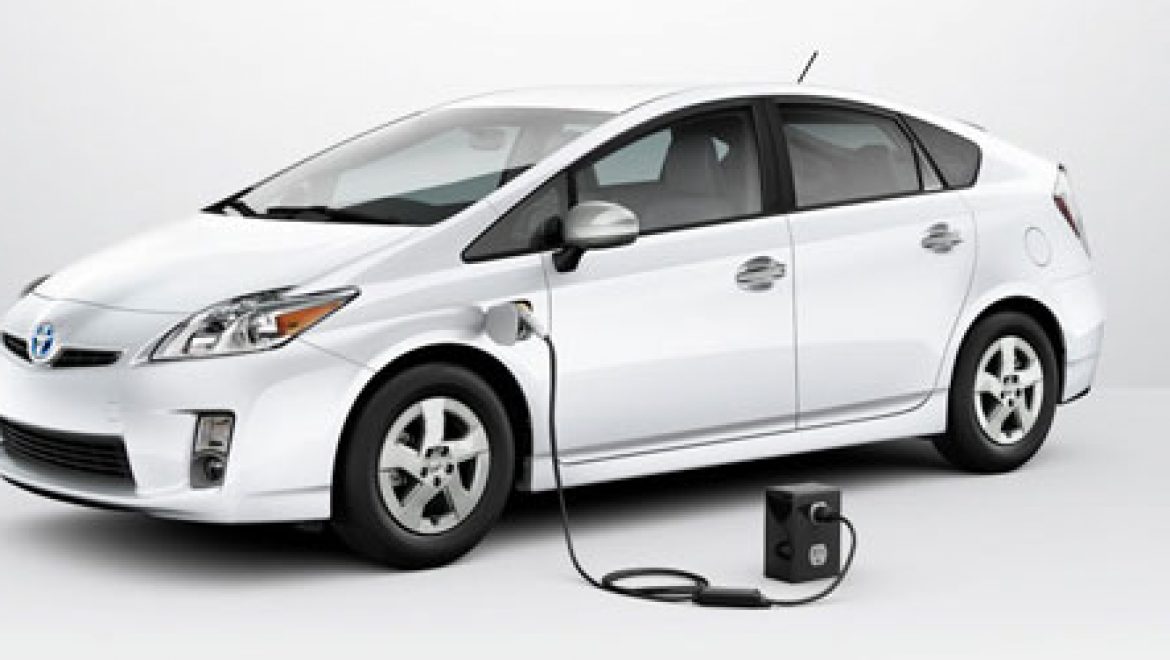 טויוטה נלחמת ב-Better Place: ה-PRIUS PLUG-IN הוצגה בישראל