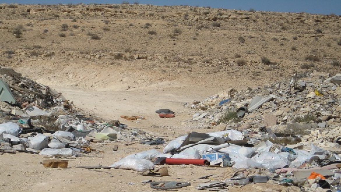 נחל חווה במצפה רמון: מפנים את אתר הפסולת הפיראטי ומחזירים את הנחל לציבור