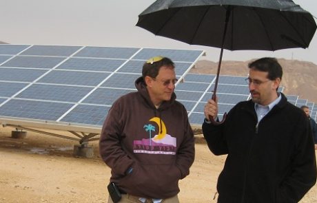 שגריר ארה"ב בישראל מקדם אנרגיה מתחדשת לקהילת הבדואים