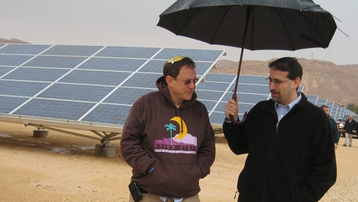 שגריר ארה"ב בישראל מקדם אנרגיה מתחדשת לקהילת הבדואים