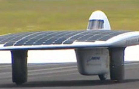 חדש באוסטרליה: מכונית סולארית שברה שיא גינס במהירות