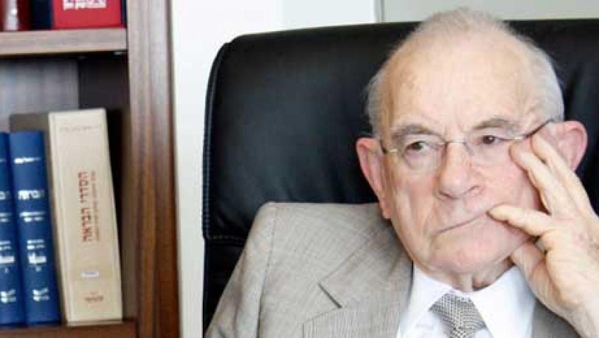 השופט בדימוס, ד"ר אליהו וינוגרד: "נראה כי גנבו את משק החשמל הסולארי על גגות"